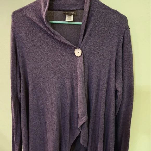 Cross store button sweater